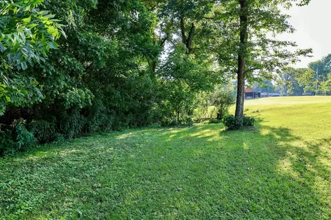 620 Riverview Dr, Mammoth Spring, AR 72554 photo 3