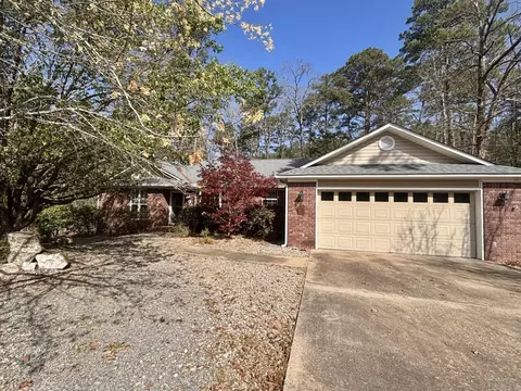 7 Inca Ln, Hot Springs Village, AR 71909