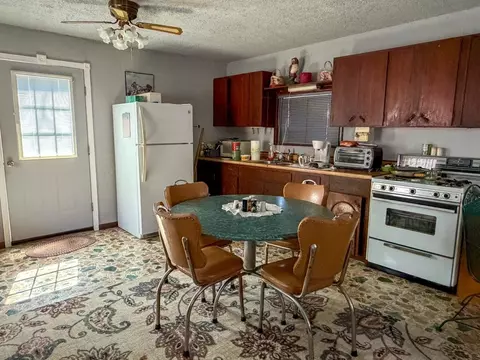 Kitchen - 7946 Heart Rd, Mammoth Spring, AR 72554 photo 1 of 1