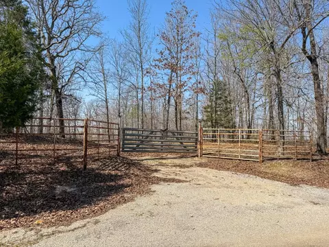Exterior - 7946 Heart Rd, Mammoth Spring, AR 72554 photo 2 of 10