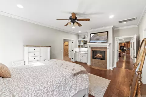 Bedroom - 1919 Tudor Loop, Benton, AR 72019 photo 2 of 6