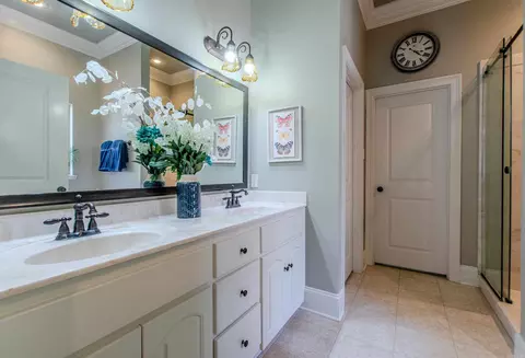 Bath - 511 Cobblestone Dr, Cabot, AR 72023 photo 1 of 6