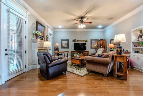 Living - 511 Cobblestone Dr, Cabot, AR 72023 photo 1 of 4