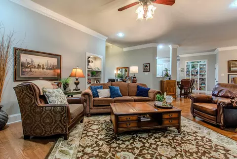 Living - 511 Cobblestone Dr, Cabot, AR 72023 photo 3 of 4