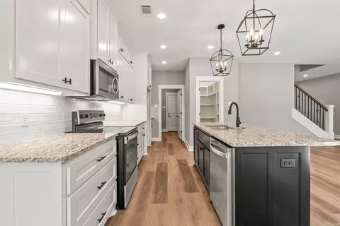 Kitchen - 1275 Acuff Ln, Conway, AR 72034 photo 3 of 3