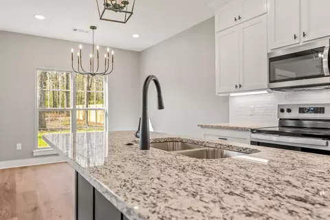 Kitchen - 1275 Acuff Ln, Conway, AR 72034 photo 2 of 3