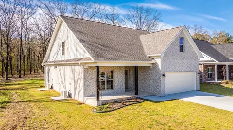 Exterior - 1275 Acuff Ln, Conway, AR 72034 photo 3 of 12