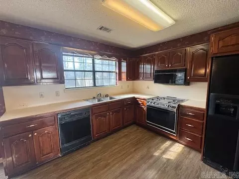 2305 Coral Tree Dr, Bryant, AR 72022 photo 5