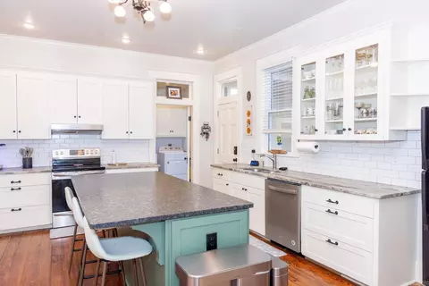 Kitchen - 303 Oliver St, Conway, AR 72034 photo 1 of 5