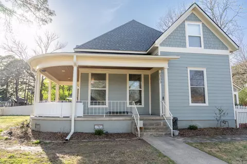 Exterior - 303 Oliver St, Conway, AR 72034 photo 3 of 11