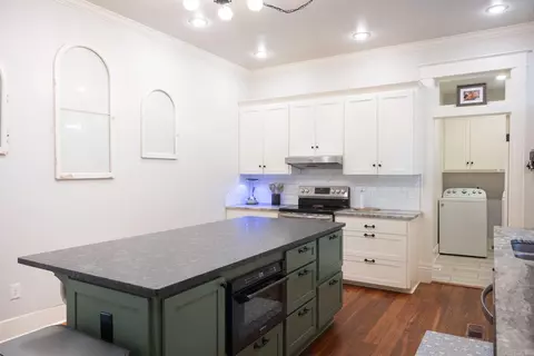 Kitchen - 303 Oliver St, Conway, AR 72034 photo 3 of 5