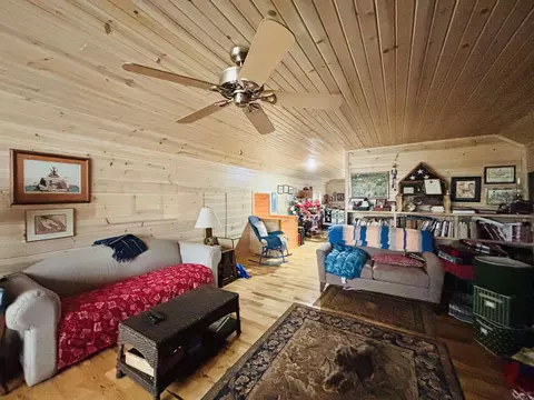 Living - 1915 Ridge Rd, Mountain View, AR 72560 photo 12 of 12