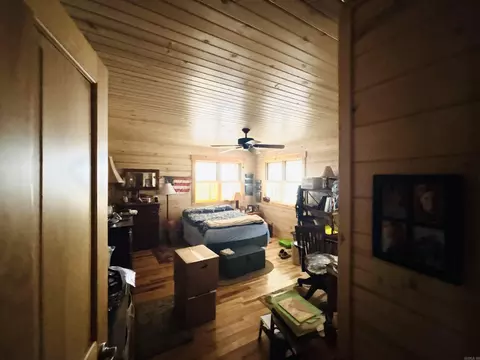 Bedroom - 1915 Ridge Rd, Mountain View, AR 72560 photo 4 of 4