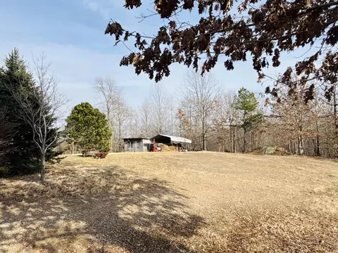 Exterior - 1915 Ridge Rd, Mountain View, AR 72560 photo 5 of 13