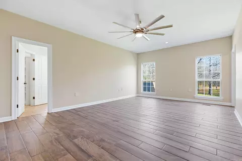Living - 1219 War Eagle, Alexander, AR 72002 photo 5 of 6