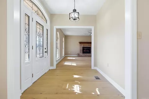 Entry Way - 1219 War Eagle, Alexander, AR 72002 photo 1 of 2