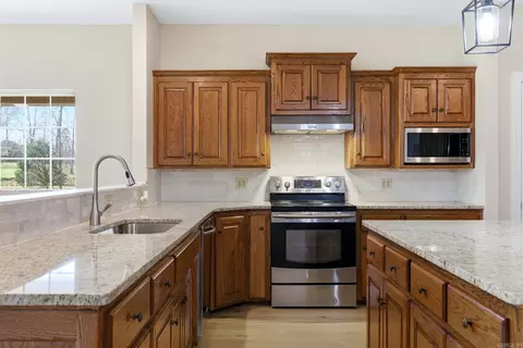 Kitchen - 1219 War Eagle, Alexander, AR 72002 photo 2 of 3