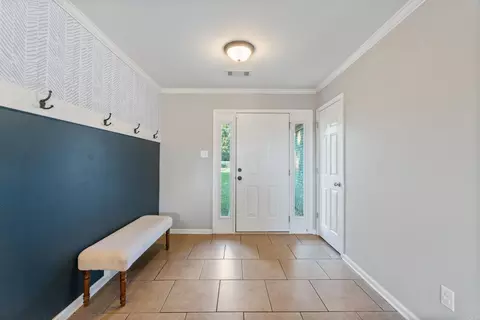 Entry Way - 141 Fuscata Loop, Lonoke, AR 72086 photo 1 of 2
