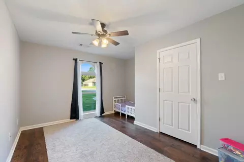 Bedroom - 141 Fuscata Loop, Lonoke, AR 72086 photo 2 of 3
