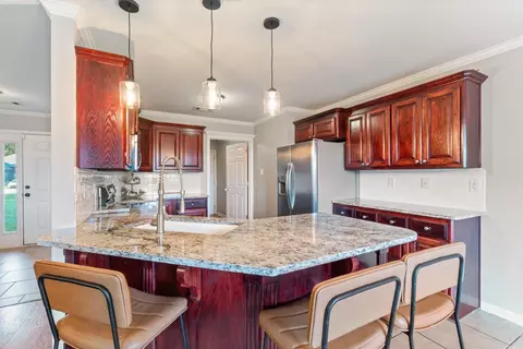 Kitchen - 141 Fuscata Loop, Lonoke, AR 72086 photo 2 of 4