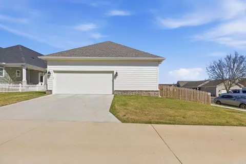Exterior - 11 W Citron, Bryant, AR 72022 photo 6 of 9
