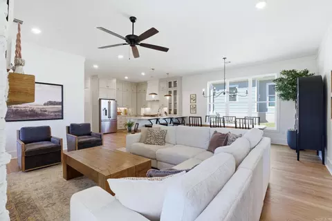Living - 11 W Citron, Bryant, AR 72022 photo 5 of 6