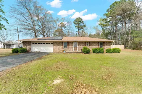 4114 Northshore Dr, Benton, AR 72015