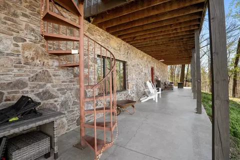Exterior - 1024 Double Bridge Loop, Mountain View, AR 72560 photo 7 of 10