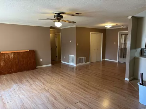 906 W Louisiana St, Beebe, AR 72012 photo 4