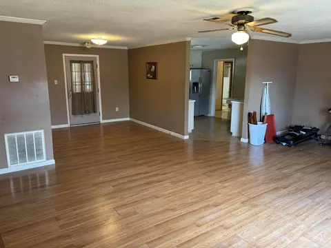 906 W Louisiana St, Beebe, AR 72012 photo 5