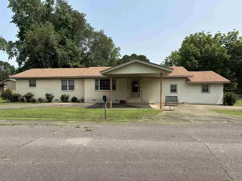 906 W Louisiana St, Beebe, AR 72012 photo 1