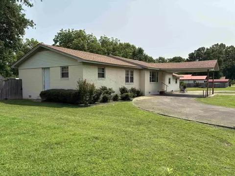906 W Louisiana St, Beebe, AR 72012 photo 2