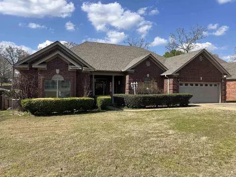 24 Ozark Dr, Maumelle, AR 72113
