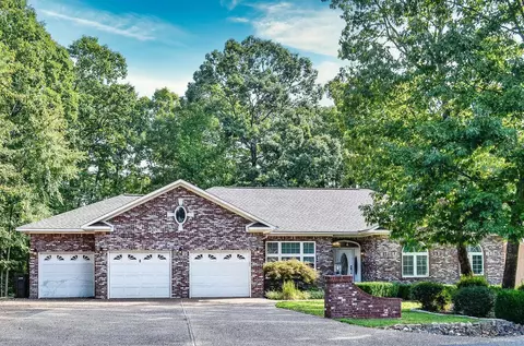3 Sacedon Cir, Hot Springs Village, AR 71909