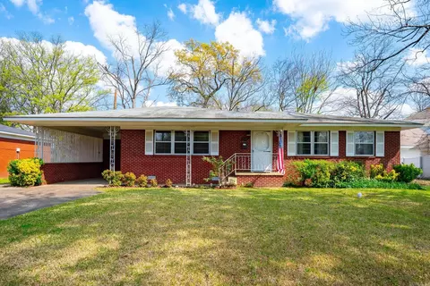 820 Ash St, Conway, AR 72034