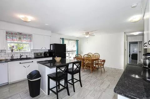 Kitchen - 1223 Jameson Ave, Benton, AR 72015 photo 4 of 5
