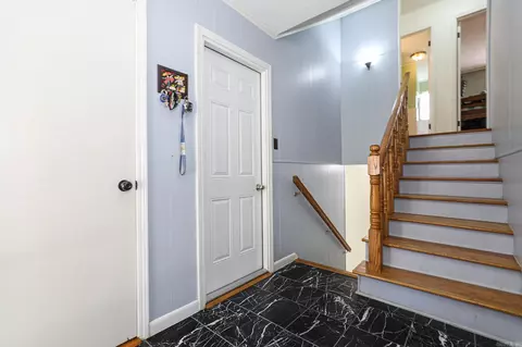 Entry Way - 1223 Jameson Ave, Benton, AR 72015 photo 2 of 4