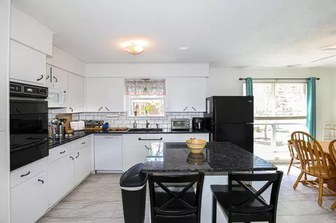 Kitchen - 1223 Jameson Ave, Benton, AR 72015 photo 3 of 5
