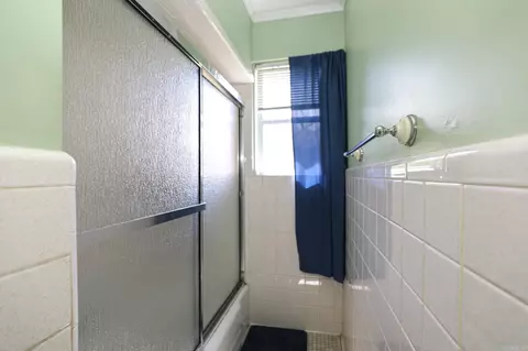 Bath - 1223 Jameson Ave, Benton, AR 72015 photo 6 of 6