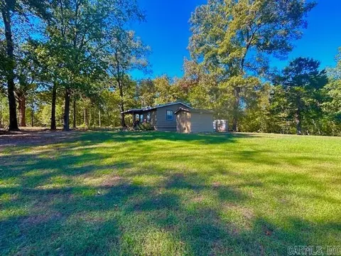 378 Cemetery Rd, Mountain View, AR 72560