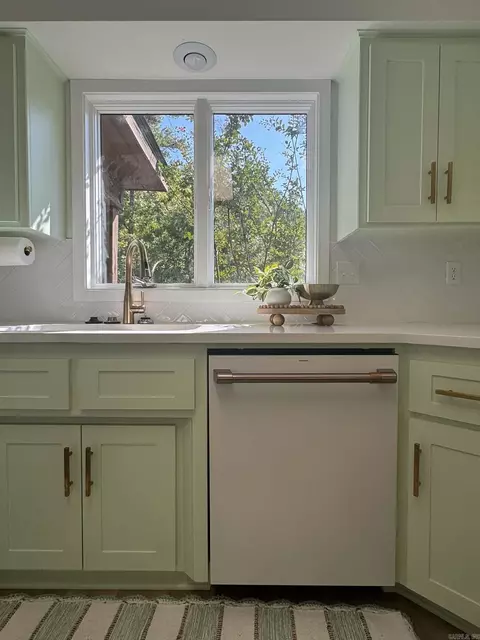 18 Fairview Ln #C, Mount Ida, AR 71957 photo 4