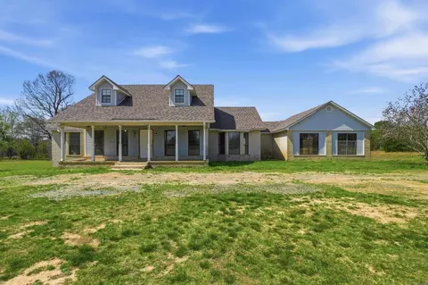 288 R G Davis Rd, Romance, AR 72136