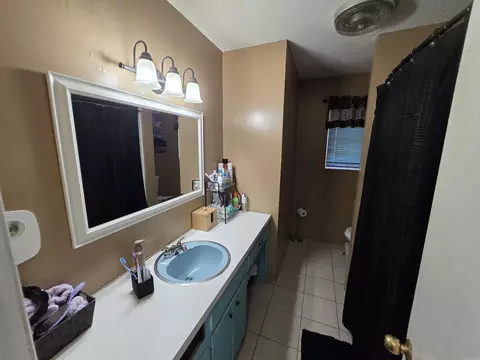 Bath - 43 E Main St, Greenbrier, AR 72058 photo 1 of 3
