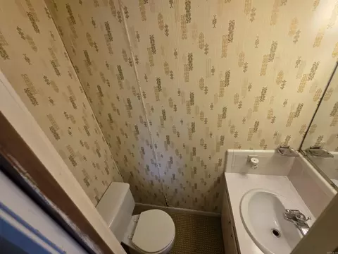 Bath - 43 E Main St, Greenbrier, AR 72058 photo 3 of 3