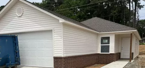 1028 Raven Walk Dr, Benton, AR 72015