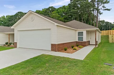 Exterior - 1028 Raven Walk Dr, Benton, AR 72015 photo 2 of 3
