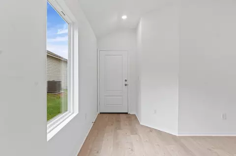 Entry Way - 1028 Raven Walk Dr, Benton, AR 72015 photo 1 of 3