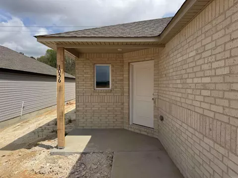 1056 Raven Walk Dr, Benton, AR 72015