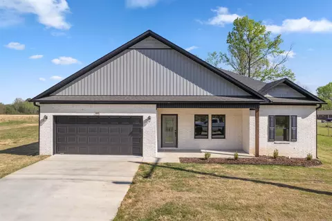207 E Florida, Beebe, AR 72012 photo 2
