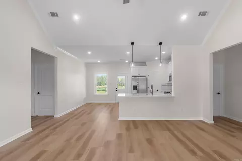 207 E Florida, Beebe, AR 72012 photo 9